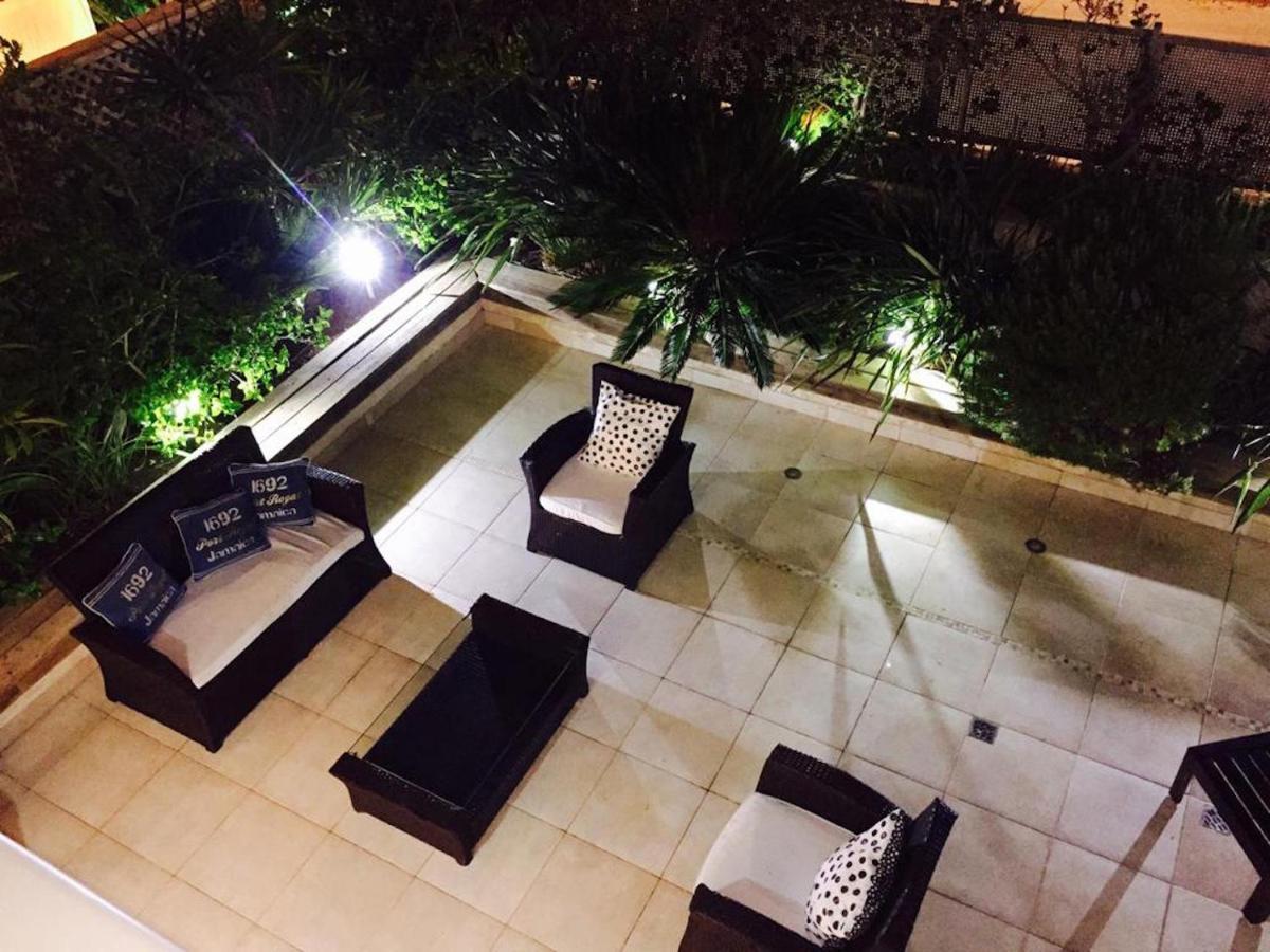 Regency Residence With Pool - Next The Beach Herzliya Экстерьер фото