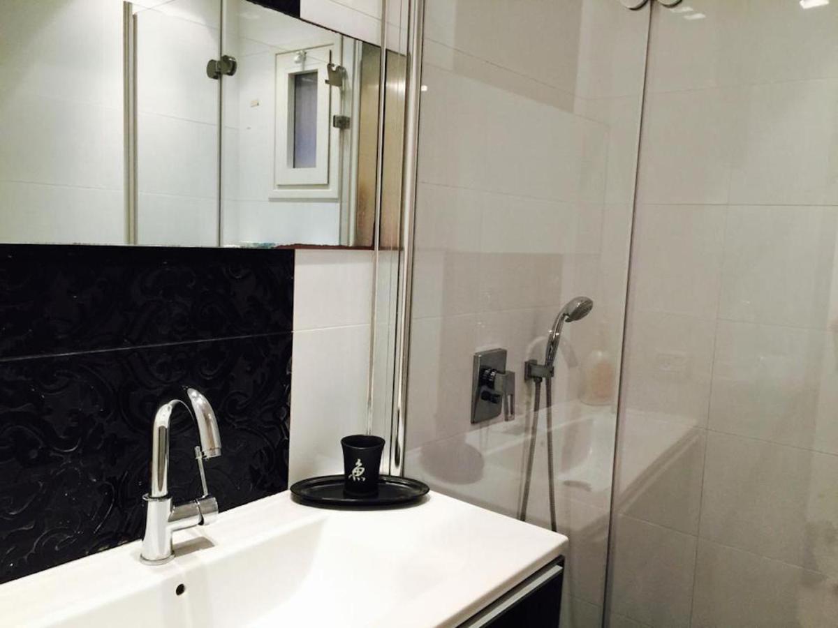 Regency Residence With Pool - Next The Beach Herzliya Экстерьер фото