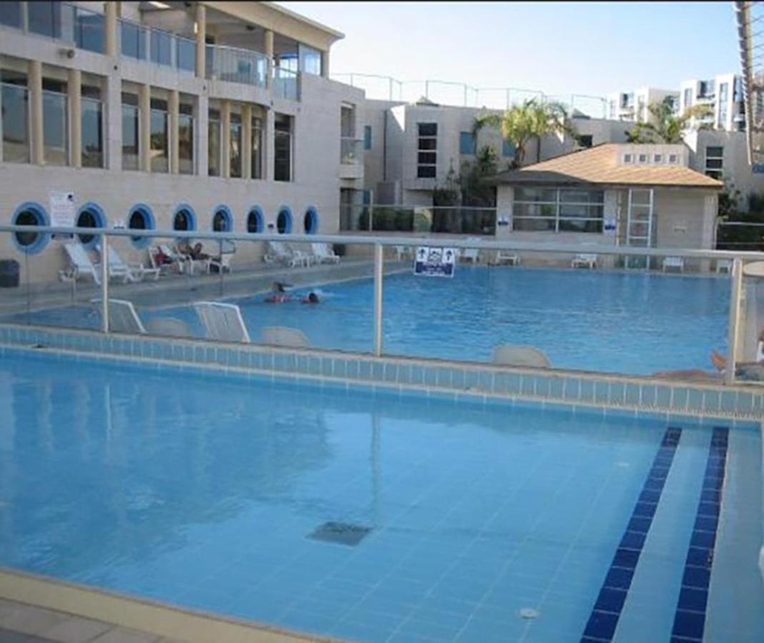Regency Residence With Pool - Next The Beach Herzliya Экстерьер фото